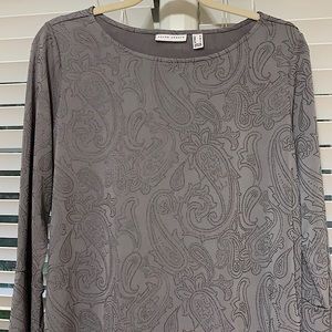 Susan Graver gray 3/4 length top size M